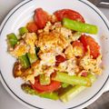 そーちゃんb's cooksnap of when they made アスパラとトマトの卵炒め.
