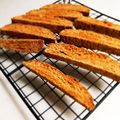 ペロわん's cooksnap of when they made 分量が簡単☆くるみの全粒粉ビスコッティ.