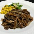 ☆GSSQHY☆'s cooksnap of when they made 舞茸のハンバーグ.