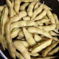 komomoten's cooksnap of when they made 騙されて♡枝豆は、茹でずに蒸し焼き★.