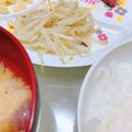 よしお03's cooksnap of when they made 節約食材もやしのガーリックバター醤油炒め.