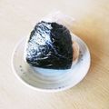 take♪aki♪'s cooksnap of when they made 運動会のおにぎりに♡海苔が噛み切れる裏技.