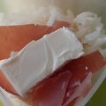 カクヨ's cooksnap of when they made 生ハムとチーズのおにぎり❤.