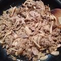 みこひろママ's cooksnap of when they made 美容栄養士の豚肉とキノコのオイスター炒め.