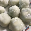 minmin1's cooksnap of when they made いちごより絶対にこっち♪キウイ大福.