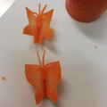 ぴっぐぱぁる's cooksnap of when they made にんじんの飾り切り★ちょうちょ★.