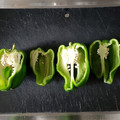 MINARIN5's cooksnap of when they made ピーマンのヘタと種を若干簡単に取る！.