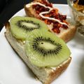 ☆GSSQHY☆'s cooksnap of when they made 〖ハニーキウイトースト〗.