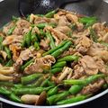 ｸﾏﾘｴ's cooksnap of when they made いんげんと豚肉のコチュジャン炒め煮.