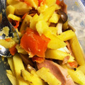 9ma9ma's cooksnap of when they made じゃがいもと魚肉ソーセージのカレー炒め.