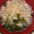 まん！'s cooksnap of when they made 長ネギとわかめ・揚げ玉の味噌汁.