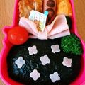 のぶとまと's cooksnap of when they made キャラ弁＊簡単＊リボンとドット柄なお弁当.
