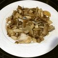 nana_tenjo's cooksnap of when they made 酒の肴に！舞茸のバターソテー.