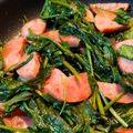 シュッフーゆりえん's cooksnap of when they made ポークハムと空芯菜の炒め物.