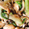 nami＊⁑'s cooksnap of when they made 鶏むねとレタスとしめじの照り焼き.