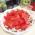 kpえもん♪'s cooksnap of when they made スイカをどんどん食べれちゃう切り方♡.