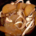 Risa's cooksnap of when they made 港町のイカ大根（イカと腑と大根の煮物）.