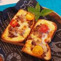 すんずく娘's cooksnap of when they made ☆ミートソース・ピザトースト.