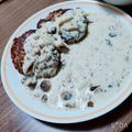 Rouxlouka's cooksnap of when they made ★ハンバーグきのこクリームソース★.