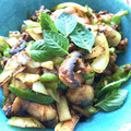 くぼれい's cooksnap of when they made タイ風エビと野菜のバジルカレー炒め.