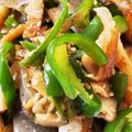 taniapa's cooksnap of when they made ピーマンとこんにゃくとちくわのきんぴら.