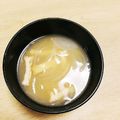 take♪aki♪'s cooksnap of when they made 玉葱と油揚げのお味噌汁.