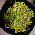 YUUmama312's cooksnap of when they made 簡単すぎる！無限豆苗炒め.