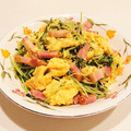 こともみ's cooksnap of when they made 簡単あと1品☆豆苗とベーコンの卵とじ.