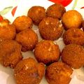 つぶあんころりん's cooksnap of when they made 材料3つ！HMで簡単サーターアンダギー♫.
