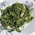 chi−ちゃん's cooksnap of when they made 5分で簡単！節約＊豆苗の中華炒め.