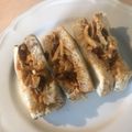 Yokchina's cooksnap of when they made 英国発　カレーマヨ味チキンのサンドイッチ.