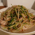 Laciyasu's cooksnap of when they made ☆豆苗ともやしと豚肉の炒め物.