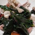 あきつま（杏花☆）'s cooksnap of when they made 金時草とベーコンとマイタケの炒め物.