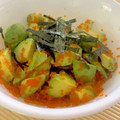 Yooboo's cooksnap of when they made まるで○○!アボカドととびっこの和え物.