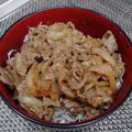 marupapa's cooksnap of when they made 男子にウケる！自家製味噌だれの焼肉丼.