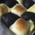 わかぞ～'s cooksnap of when they made 市松模様？欲張り２色の～ちぎりパン♬♩♫.
