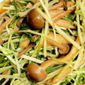 おきむや's cooksnap of when they made 水菜としめじのオイスター炒め.