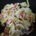 ちゃみ's cooksnap of when they made 和風☆厚切りベーコンとキャベツの炒め物.