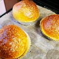 ハチ8コロ8's cooksnap of when they made **我が家のホイップなクリームパン**.