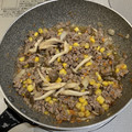 Hirarinn☆'s cooksnap of when they made 挽肉とコーンと玉ねぎの甘辛そぼろ.