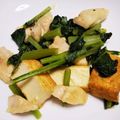 あ～ちゃんさ～ちゃん's cooksnap of when they made 鶏肉と厚揚げ小松菜のガーリック醤油炒め.