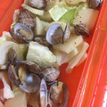 ペカチュー's cooksnap of when they made ルクエで♪あさりベーコンの野菜蒸し♪.