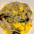 fukuphone's cooksnap of when they made もやしとしめじのふんわり卵炒め♪.