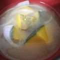 AiYuKE's cooksnap of when they made 保育園メニュー☆南瓜と玉ねぎの味噌汁.