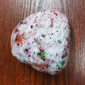 まやしゅうまま's cooksnap of when they made さっぱり美味しい♡ゆかりと梅のおにぎり.