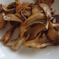現実逃避さん's cooksnap of when they made 簡単おつまみ☆舞茸のバターしょうゆ焼き.