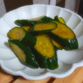 薄紅の桜313's cooksnap of when they made 簡単♡きゅうりの漬け物.