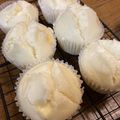 さきぽん&９３５'s cooksnap of when they made ＨＭで☆シュークリームみたいな蒸しパンღ.