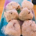 マイとクロの幸せ生活's cooksnap of when they made 自然解凍でも美味しい★ごま油おにぎり.