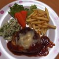♡まーちゃん♬'s cooksnap of when they made 冷凍卵を使ったとろ〜りハンバーグ.